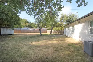 937 Burleson St, Grand Prairie, TX 75050 - Photo 20