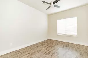 3221 Elihu St, Dallas, TX 75210 - Photo 4