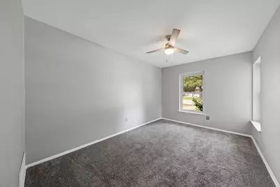519 Staffordshire Drive, Irving, TX 75061 - Photo 14