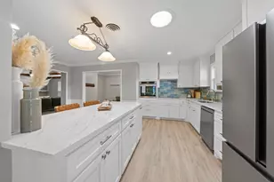 519 Staffordshire Dr, Irving, TX 75061 - Photo 6