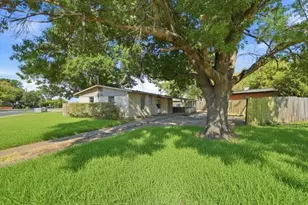 636 S Andrews Ave, Sherman, TX 75090 - Photo 2