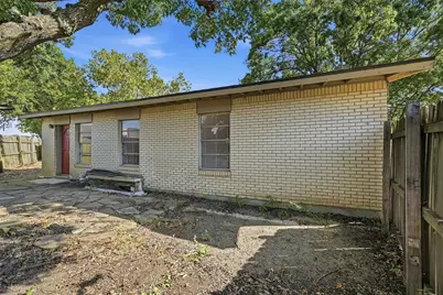 636 S Andrews Avenue, Sherman, TX 75090 - Photo 18