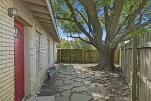 636 S Andrews Ave, Sherman, TX 75090 - Photo 20