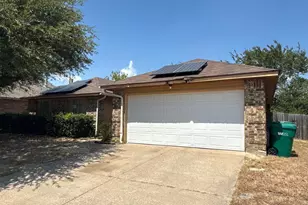 914 Larue Dr, Cedar Hill, TX 75104 - Photo 2