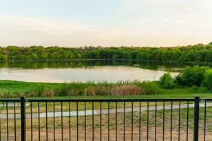 10400 Lake Park Dr, Hurst, TX 76053 - Photo 20