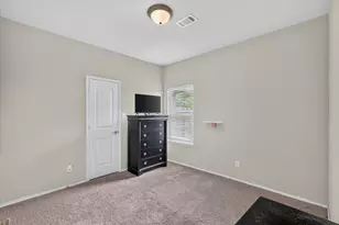902 Mockingbird Ln, Glenn Heights, TX 75154 - Photo 24