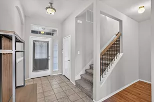 902 Mockingbird Ln, Glenn Heights, TX 75154 - Photo 4