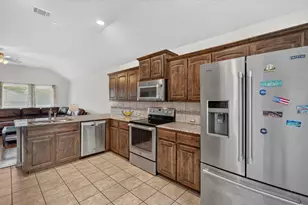902 Mockingbird Ln, Glenn Heights, TX 75154 - Photo 8