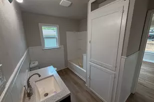 1527 W Gandy St, Denison, TX 75020 - Photo 8