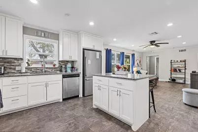 942 Longfellow Street, Waco, TX 76710 - Photo 6