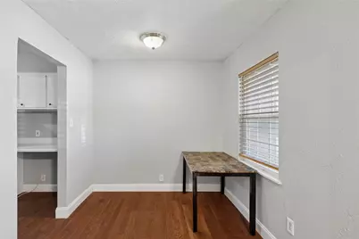 1304 E Lovers Lane, Arlington, TX 76010 - Photo 4