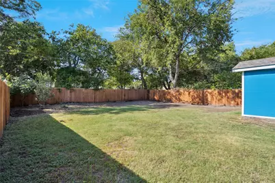 1304 E Lovers Lane, Arlington, TX 76010 - Photo 16