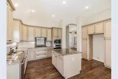 9813 Cypress Street, Denton, TX 76207 - Photo 10