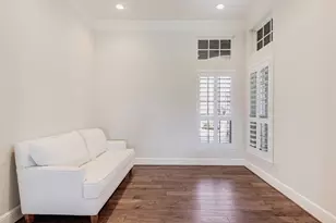 9813 Cypress St, Denton, TX 76207 - Photo 4
