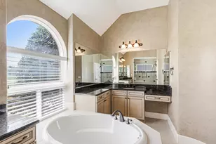 9813 Cypress St, Denton, TX 76207 - Photo 20