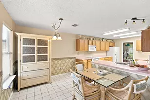 212 Armstrong Dr, Cedar Hill, TX 75104 - Photo 12