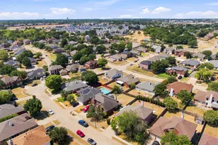 212 Armstrong Dr, Cedar Hill, TX 75104 - Photo 10