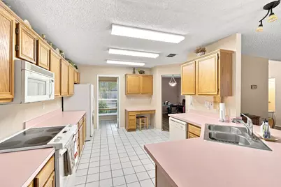 212 Armstrong Drive, Cedar Hill, TX 75104 - Photo 4