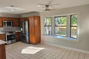 6300 Brownlee Ln, Arlington, TX 76018 - Photo 8
