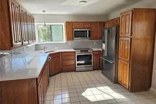 6300 Brownlee Ln, Arlington, TX 76018 - Photo 6