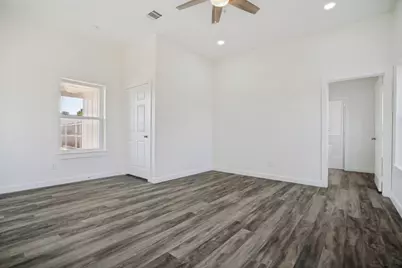315 Lois Street, Roanoke, TX 76262 - Photo 4