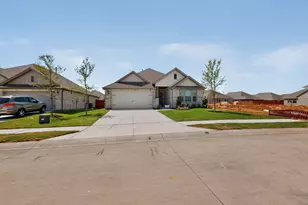 13052 Sandstone St, Providence Village, TX 76227 - Photo 2