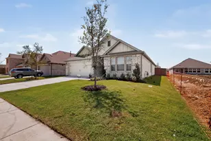 13052 Sandstone St, Providence Village, TX 76227 - Photo 4