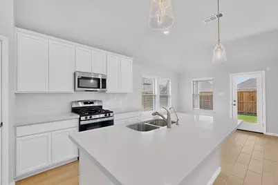13052 Sandstone Street, Providence Village, TX 76227 - Photo 10