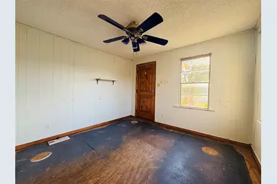 208 S Church Street, Elm Mott, TX 76640 - Photo 6