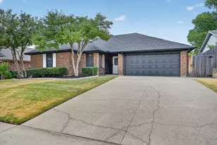 8233 Willis Ln, Watauga, TX 76148 - Photo 2
