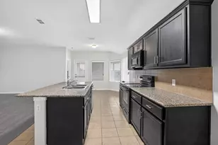 436 Cameron Hl Pt, Fort Worth, TX 76134 - Photo 4