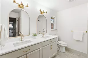 442 Hanover Ln, Irving, TX 75062 - Photo 26