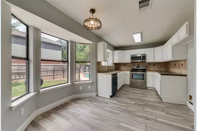 1417 Thistlewood Lane, Grapevine, TX 76051 - Photo 14