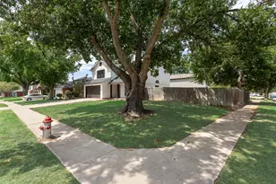 1417 Thistlewood Ln, Grapevine, TX 76051 - Photo 4