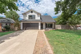 1417 Thistlewood Ln, Grapevine, TX 76051 - Photo 2