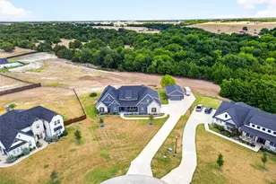 10 Tamminga Trl, Waxahachie, TX 75167 - Photo 2