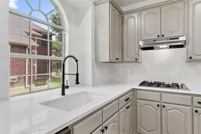 11501 Pheasant Creek Drive, Fort Worth, TX 76244 - Photo 6