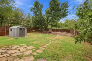 225 E Washington St, Denison, TX 75021 - Photo 32