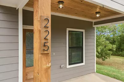 225 E Washington Street, Denison, TX 75021 - Photo 4
