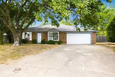 6400 Twin Spruce Court, Arlington, TX 76018 - Photo 1