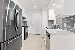 6400 Twin Spruce Ct, Arlington, TX 76018 - Photo 16