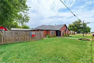 1102 14th St, Honey Grove, TX 75446 - Photo 30