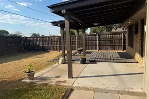 17623 Medina Dr, Dallas, TX 75287 - Photo 2