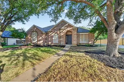 709 Coal Creek Drive, Mansfield, TX 76063 - Photo 2