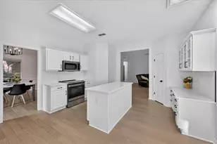 709 Coal Creek Dr, Mansfield, TX 76063 - Photo 12