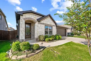 4425 Ridgehurst Ln, Fort Worth, TX 76036 - Photo 2