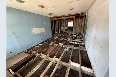 327 W Hester Street, Sherman, TX 75090 - Photo 4