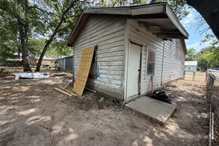 327 W Hester St, Sherman, TX 75090 - Photo 22