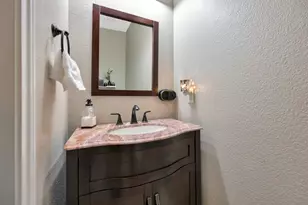 102 Lakeway Ln, Justin, TX 76247 - Photo 20