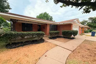1314 Charleston Dr, Garland, TX 75041 - Photo 4